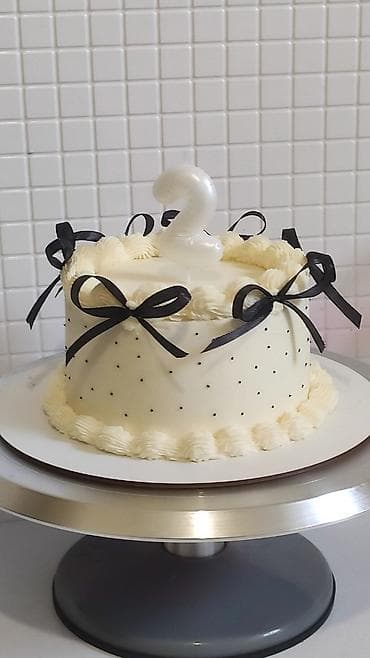 корона на торт: Привет, меня зовут Айя ❣️ Больше года занимаюсь выпечкой на дому — 6