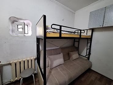 Аренда комнат: Сдается компактная комната для одного человека, есть диван- кровать — 1