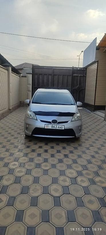 lexus 2015: Toyota Prius: 2014 г., Вариатор, Гибрид, Хэтчбэк — 1