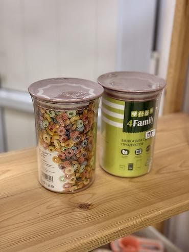 емкость пластик: Пластиковая банка для сыпучих продуктов 4Family - Объём: 1 л (указано — 1