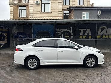 corolla: Toyota Corolla: 2023 г., 1.8 л, Автомат, Гибрид, Седан — 3