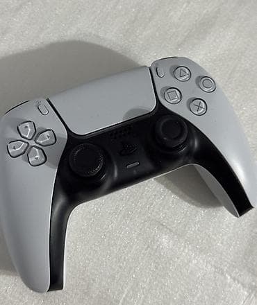 ps4 dualshock 4: Продается PlayStation 5 с дисководом В комплекте: 1 геймпад, кабели — 3