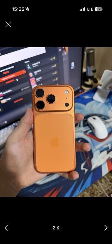 IPhone 17 Pro, Б/у, 256 ГБ, Оранжевый, Зарядное устройство, Защитное стекло, Чехол, 100 %