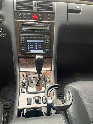 радиатор автомобиля: Mercedes-Benz E-Class: 2000 г., 3.2 л, Автомат, Бензин, Седан — 4