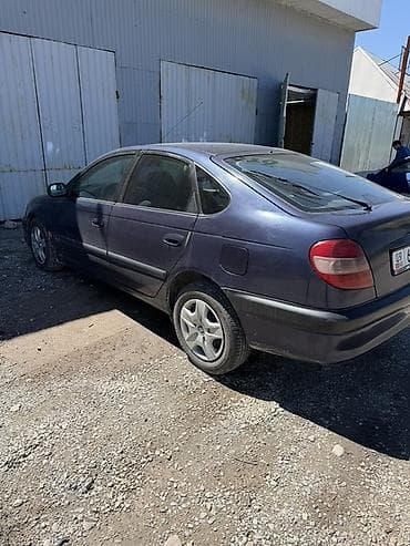 Продажа авто: Toyota Avensis: 2002 г., 2 л, Механика, Дизель, Лифтбек — 6