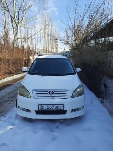 Toyota Ipsum: 2002 г., 2.4 л, Автомат, Бензин, Минивэн