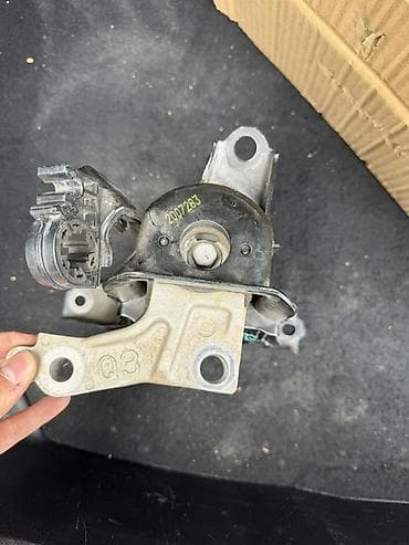 audi b2: Подушка мотора Audi Оригинал — 1