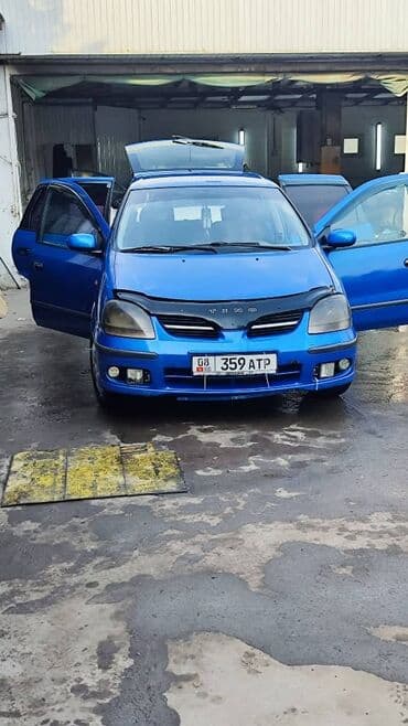 Nissan Almera Tino: 2001 г., 1.8 л, Механика, Бензин