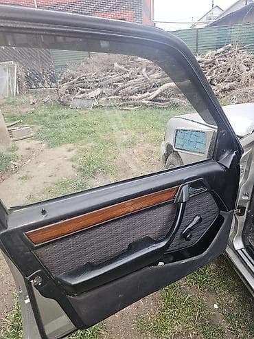 задние стопы мерс 210: Mercedes-Benz W124: 1993 г., 2 л, Ручные, Бензин, Седан — 5