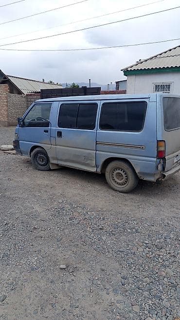 митсуби делика: Mitsubishi L300: 1994 г., 2 л, Механика, Бензин, Минивэн — 1