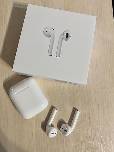 черные наушники airpods: Наушники — 1