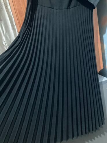 вечерний костюм: Красивое платье на корпоратив 52 размер, красиво сидит. Не мнется — 3