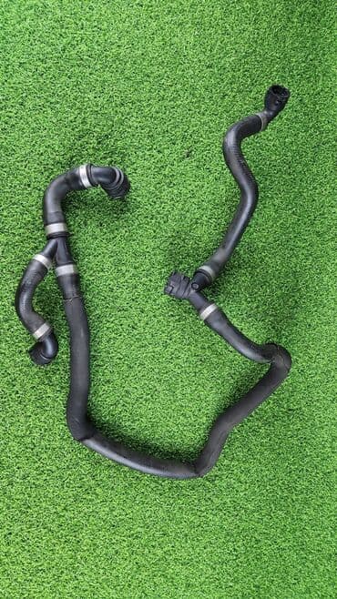 блок предохранителей: Патрубок Е70 N52 3.0i Год 2009. 1712 7 753 109 В отличном — 2