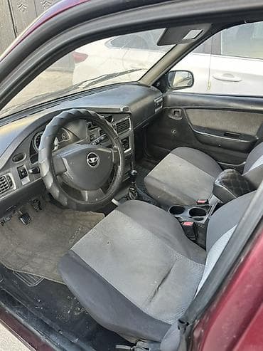 shadow line: Daewoo Nexia: 2010 г., 1.5 л, Механика, Бензин, Седан — 6