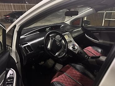 jaguar s type: Toyota Prius: 2015 г., Автомат, Гибрид, Лифтбек — 4