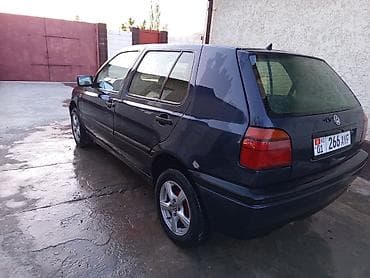 Продажа авто: Volkswagen Golf: 1992 г., 1.8 л, Механика, Бензин, Хэтчбэк — 6