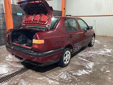 диски 4 дырые: Volkswagen Vento: 1994 г., 1.8 л, Механика, Бензин, Седан — 3