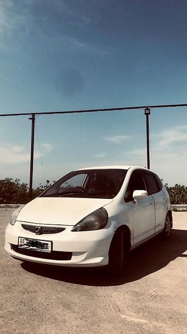Honda Fit: 2004 г., 1.3 л, Автомат, Бензин, Хэтчбэк
