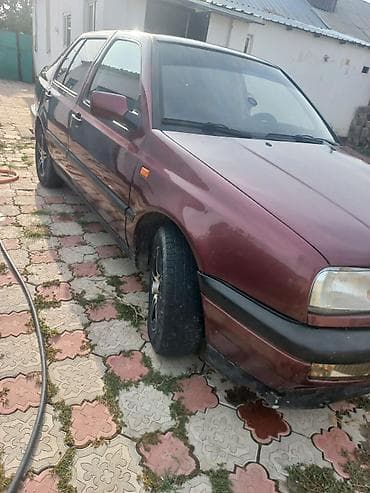 Унаа: Volkswagen Vento: 1994 г., 1.8 л, Кол менен иштөөчү, Бензин, Седан — 6