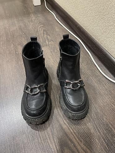 Женские ботинки челси на грубой подошве - Цвет: чёрный - Материал