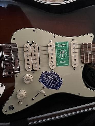 Музыкальные инструменты: Электрогитара Fender Stratocaster HSS (American — 3