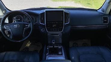 cruser: Toyota Land Cruiser: 2017 г., 4.6 л, Автомат, Бензин, Внедорожник — 7