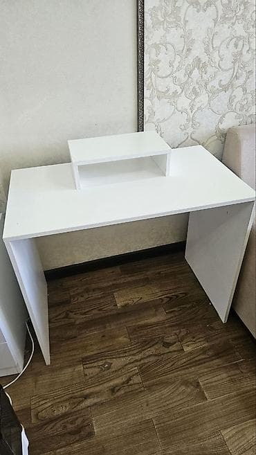 Компьютерный стол, Б/у, С полками