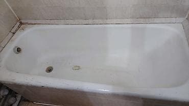 Продам ванну чугунную прямоугольную. Б/у. ножки имеются. Самовывоз. +