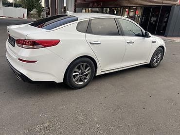 Продажа авто: Kia K5: 2019 г., Газ, Седан — 2