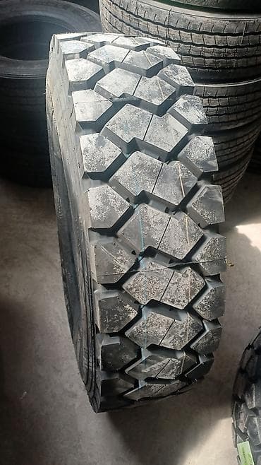 асфальт стяжка: Шины 315 / 80 / R 22,5, С/х техника — 5