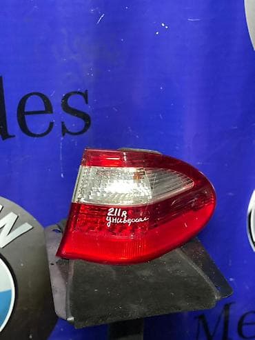Автозапчасти: Задний правый стоп-сигнал Mercedes-Benz 2005 г., Б/у, Оригинал, Япония — 1