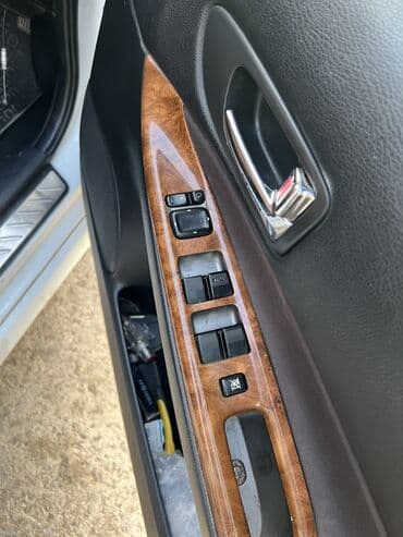 купить автомобили: Mazda Atenza: 2003 г., 2.3 л, Типтроник, Бензин, Универсал — 10