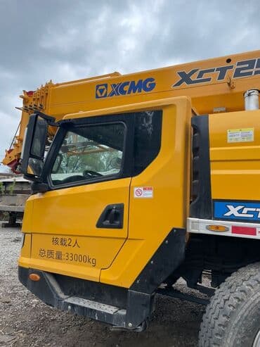 газон футбол: Автокран, XCMG, 2021 г., от 30 м — 2