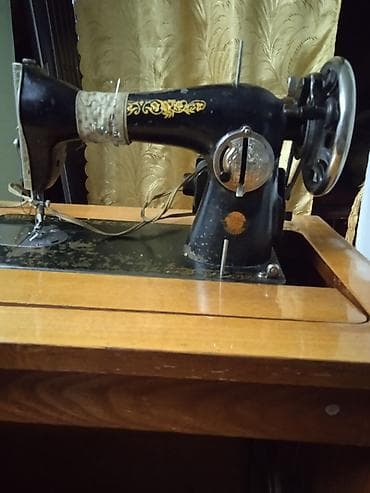 Швейная машина Механическая, Полуавтомат at lalafo.kg Швейная машина Механическая, Полуавтомат