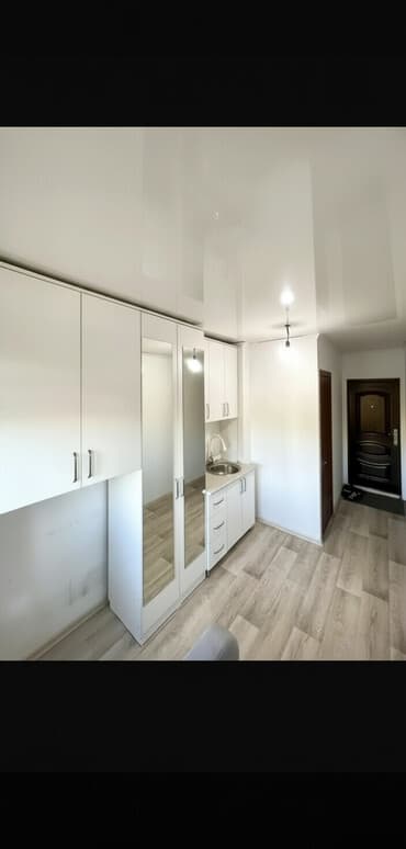 Уютная компактная студия с отдельным санузлом и мини-кухней. (Без at lalafo.kg Уютная компактная студия с отдельным санузлом и мини-кухней. (Без