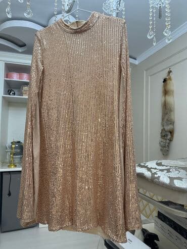 коктейльное платье большого размера: Вечернее платье, Коктейльное, Средняя модель, Трикотаж, С рукавами, С пайетками, S, M, L — 2