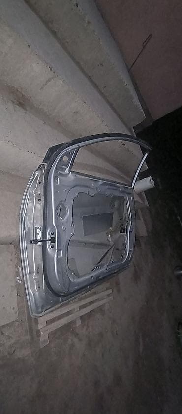 w210 e55 amg: Дверь Передняя правая Hyundai, Б/у — 4