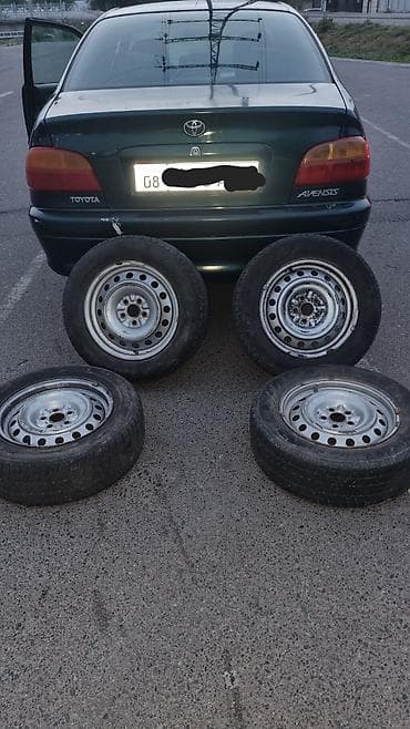 Toyota Avensis: 2000 г., 2 л, Механика, Бензин, Седан — 3