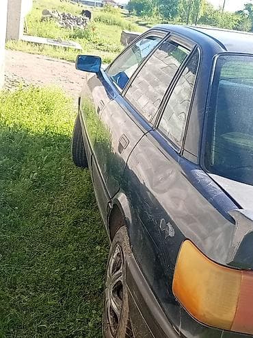 Audi 80: 1990 г., 1.8 л, Ручные, Бензин, Седан
