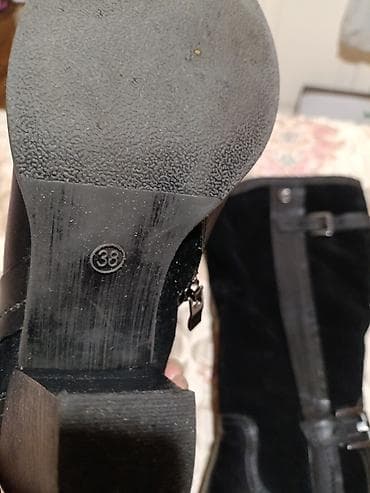 туфли 41: Продаю сапоги демисезонные, производство эмираты,одевали два раза — 9