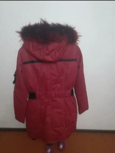 срочно в связи с переездом: Классный, тёплый фирменный фабричный пуховик. Наполнитель пух и мех на — 6