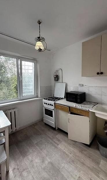 58: 3 комнаты, 58 м², 4 мкр 104 серия, 4 этаж, Косметический ремонт — 9