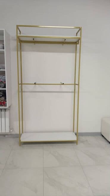 Срочно продается кранштейн. Подходит для бутика, организации хранения