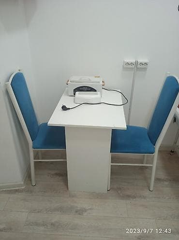 Стол стулдары менен сатылат. Баасы 6000сом