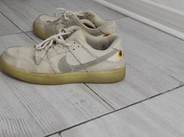 искры для обуви: Мужские кроссовки, 42.5, Nike, Б/у, цвет - Бежевый, Платная доставка, Самовывоз — 2