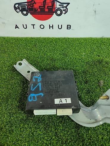 Блок управления ABS для Toyota Harrier III (XU30), год 2006. -