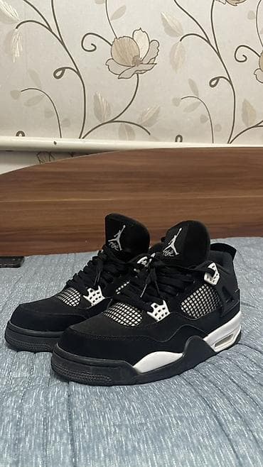 nike react: Кроссовки Jordan 4 Retro, черно-белая расцветка.Важно не носились — 1