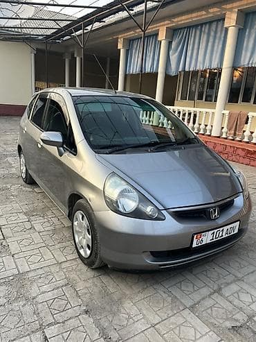 Honda Fit: 2003 г., 1.5 л, Автомат, Бензин, Хэтчбэк