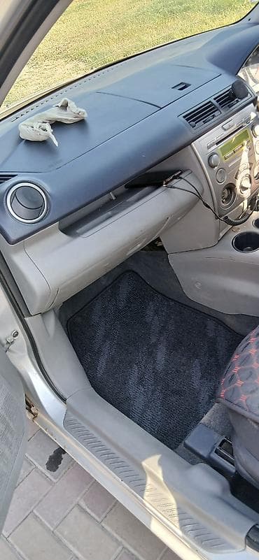 daf tandem: Mazda Demio: 2004 г., 1.3 л, Автомат, Бензин, Хэтчбэк — 7