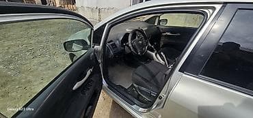 Toyota: Toyota Auris: 2007 г., Механика, Бензин, Хэтчбэк — 4